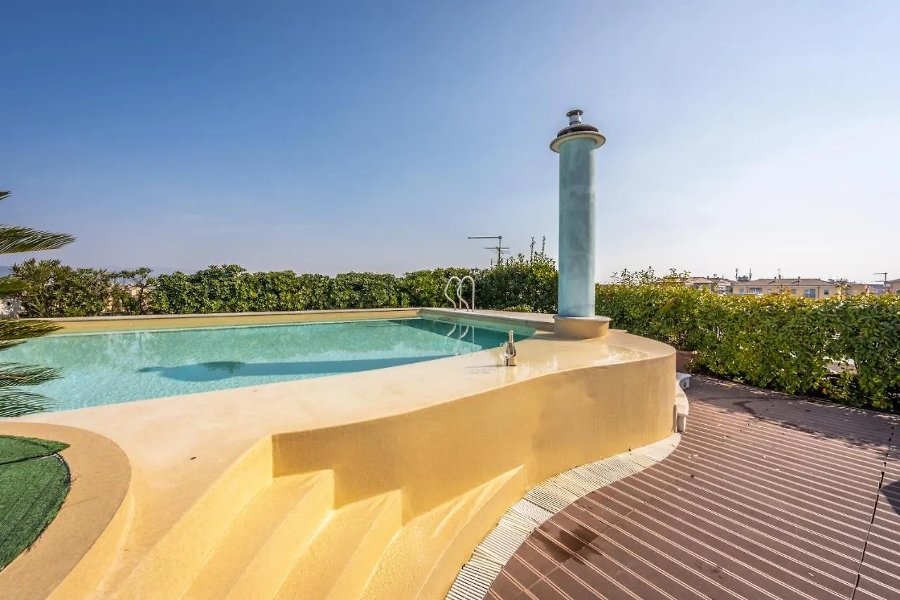 Nicola'S Penthouse Apartment Verona 0*,