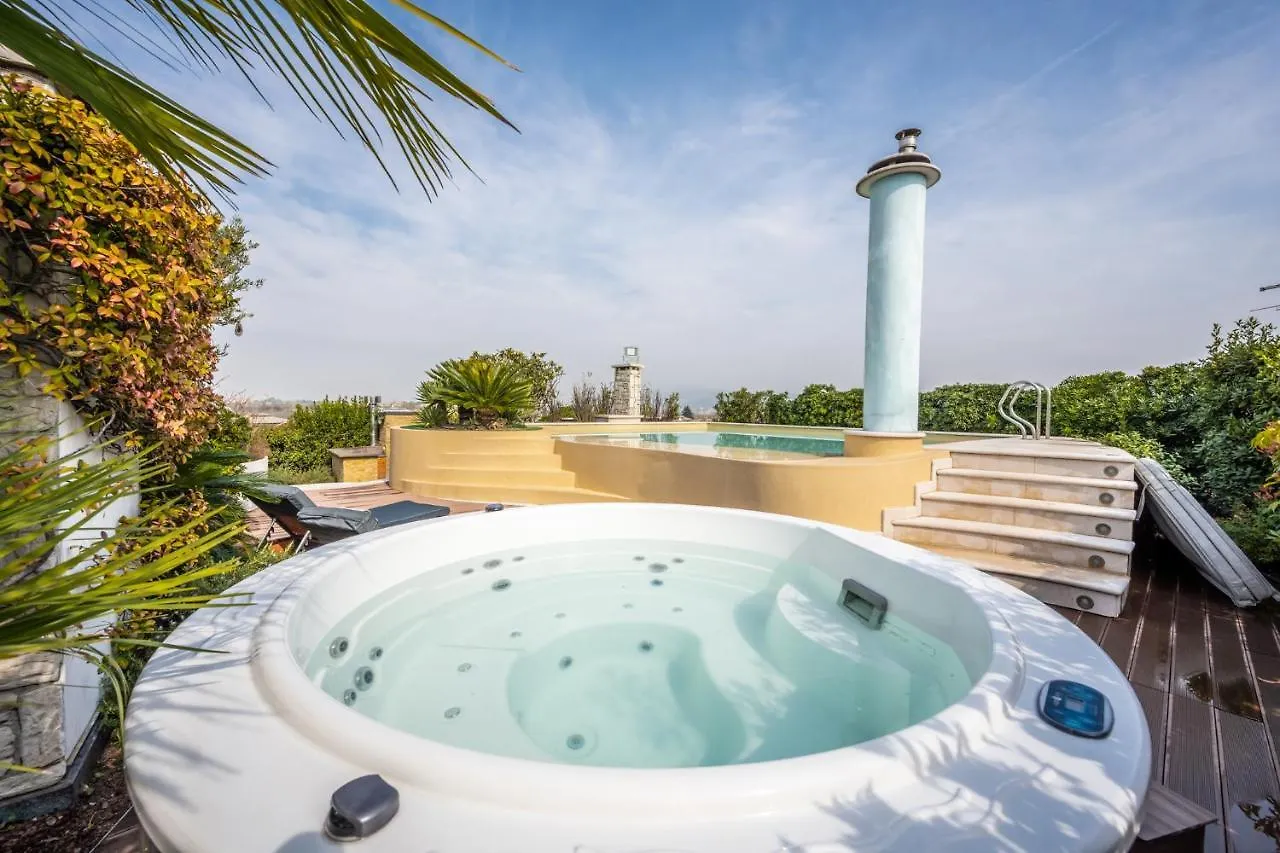 Nicola'S Penthouse Apartment Verona 0*,
