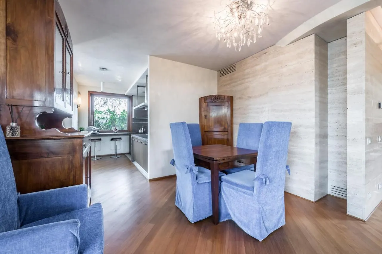 Nicola'S Penthouse Apartment Verona Italy